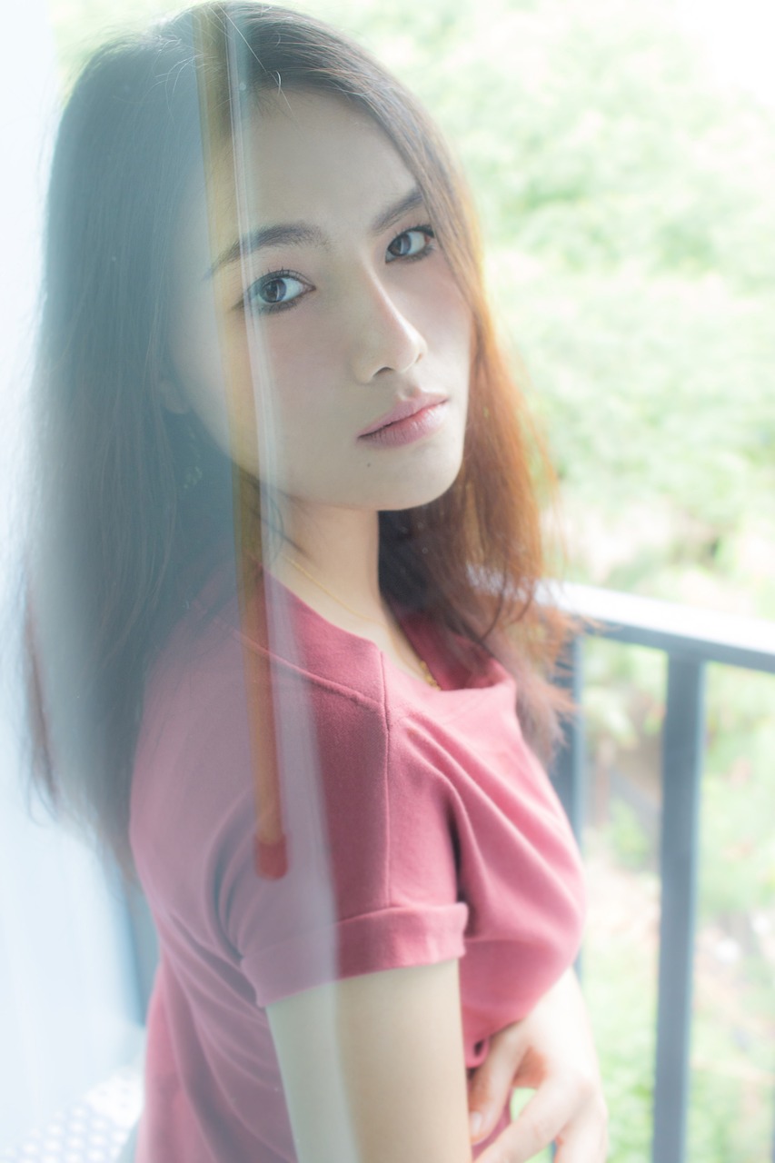 董洁最新写真集，时光雕琢的优雅与纯粹之美