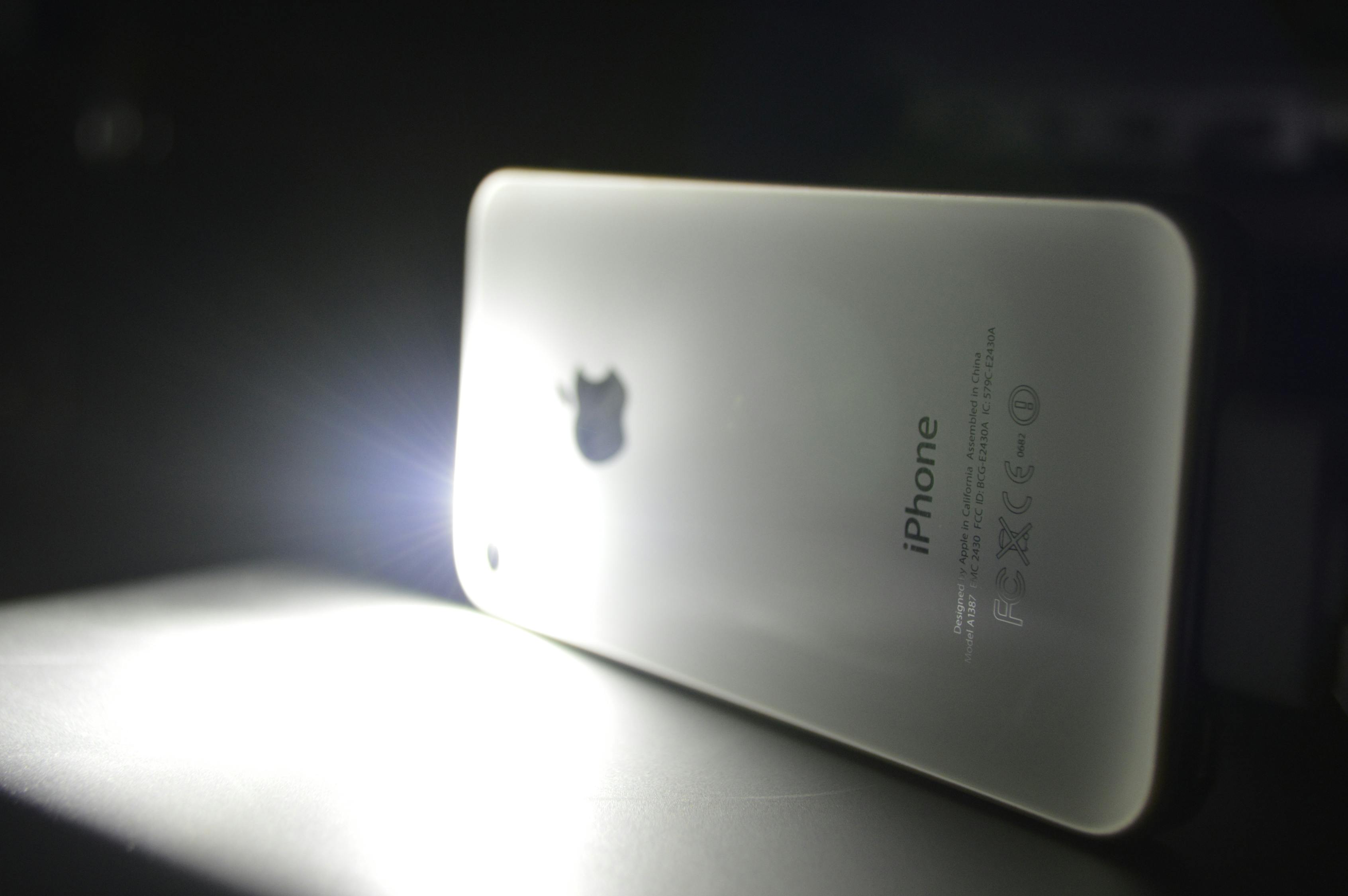 关于iPhone 5S的上市时间探讨