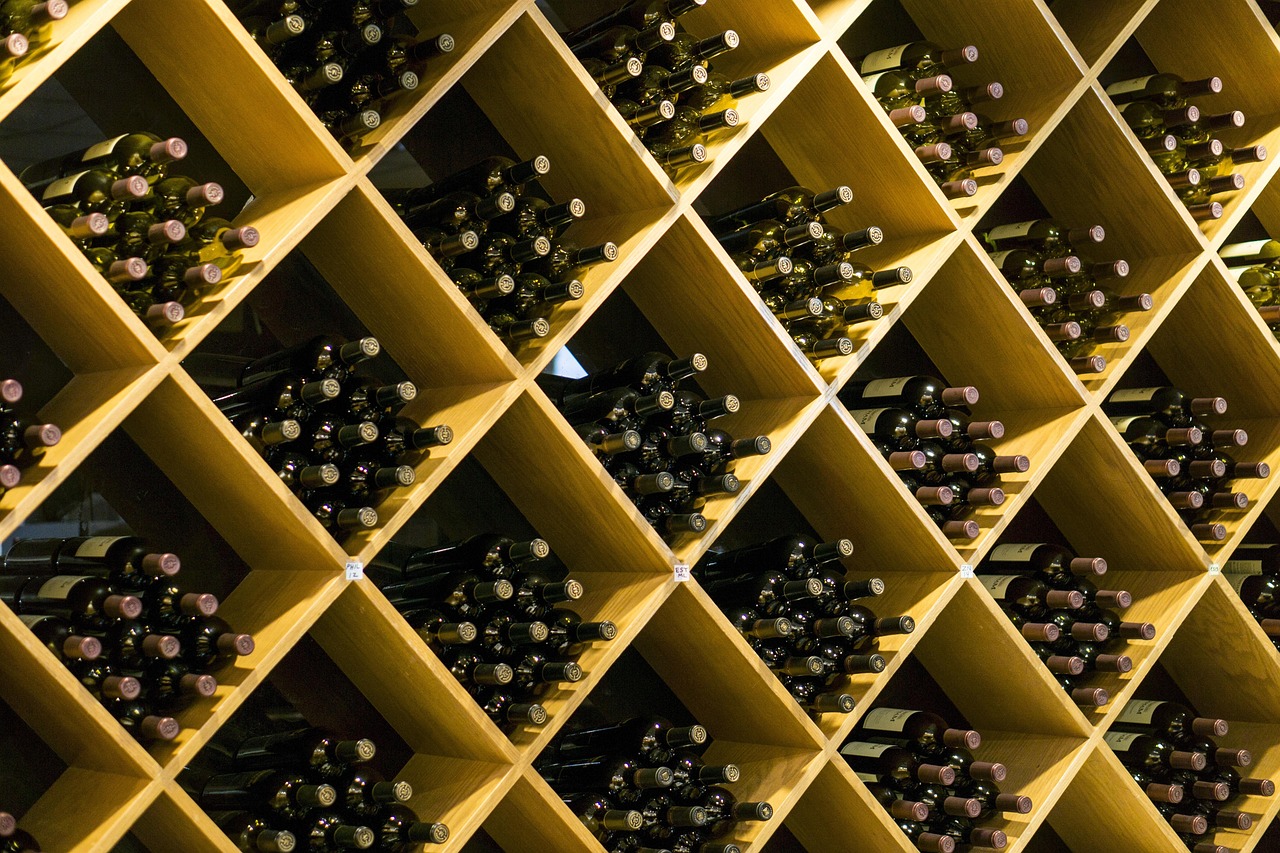 新型酒柜打造优雅酒藏，尽享品酒乐趣的推荐
