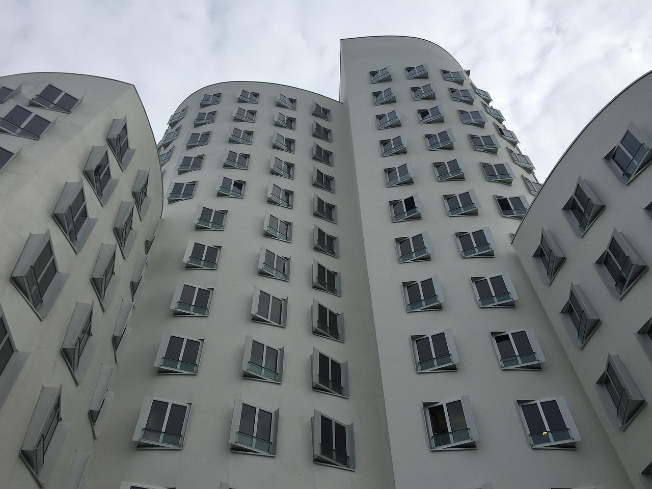 探寻新站区热门住宅，现代都市的理想居住地