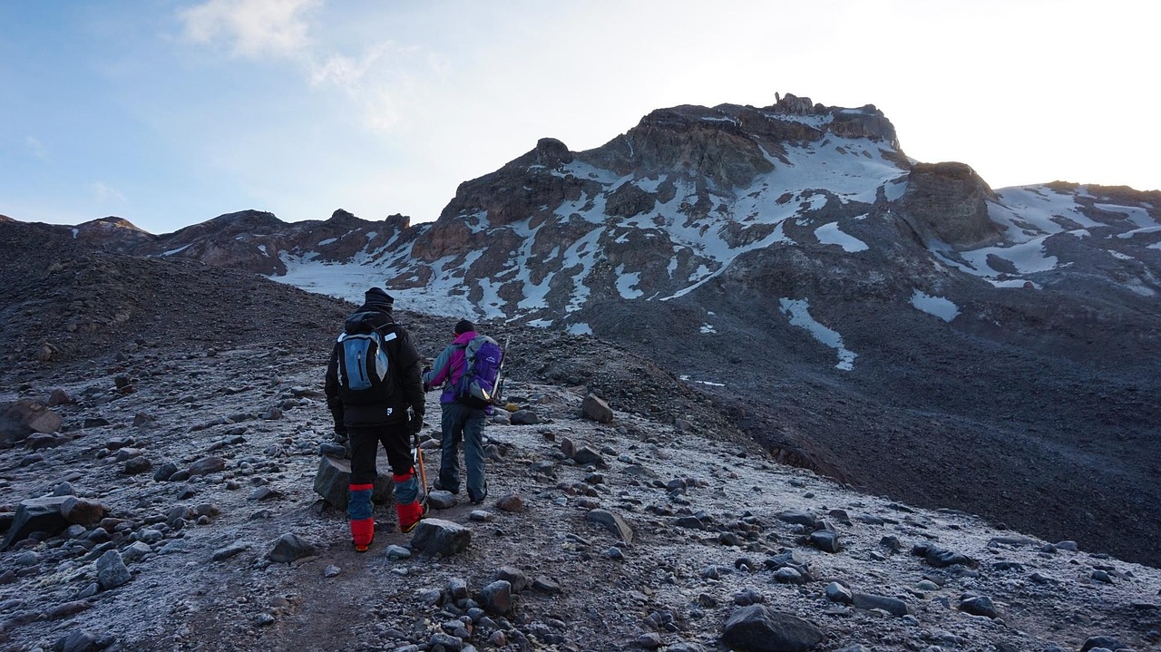 五月登山赛车最新版下载探索之旅，五月赛车2的热血下载之旅